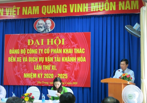 Đ/c Ngô Văn Định – Bí thư Đảng ủy Công ty trình bày Báo cáo kiểm điểm BCH nhiệm kỳ 2015-2020