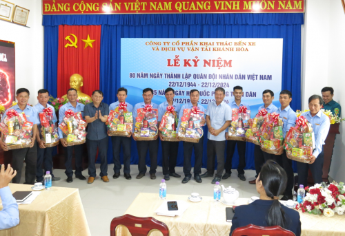 Công ty CP Khai thác bến xe và Dịch vụ vận tải Khánh Hòa đã long trọng tổ chức Lễ kỷ niệm 80 năm Ngày thành lập Quân đội nhân dân Việt Nam (22/12/1944 - 22/12/2024) và 35 năm Ngày hội Quốc phòng toàn dân (22/12/1989 - 22/12/2024)