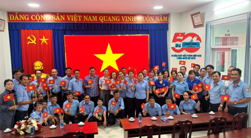 CHÀO MỪNG KỶ NIỆM 50 NĂM  NGÀY GIẢI PHÓNG MIỀN NAM THỐNG NHẤT ĐẤT NƯỚC  (30 / 4 / 1975  -  30 / 4 / 2025)