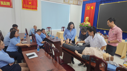 TẬP HUẤN AN TOÀN VỆ SINH LAO ĐỘNG CHO CB.CNLĐ NĂM 2025 TẬP HUẤN AN TOÀN VỆ SINH LAO ĐỘNG CHO CB.CNLĐ NĂM 2025