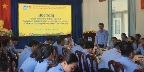 Ông Nguyễn Lý Minh Quân - Bí thư Đảng bộ, Phó Tổng Giám đốc Công ty phát biểu tại Hội nghị