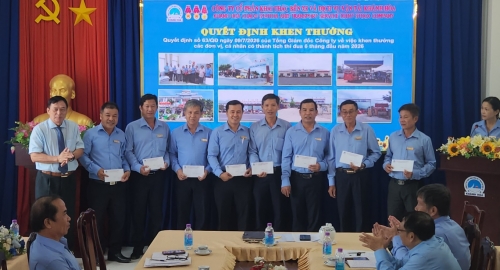 Biểu dương khen thưởng 08 đơn vị hoàn thành chỉ tiêu kế hoạch 06 tháng đầu năm 2026